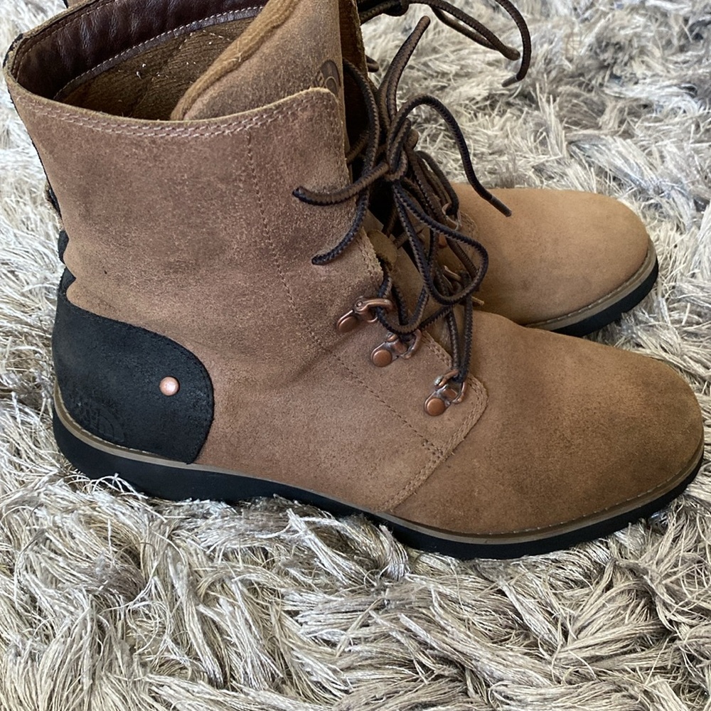 Gently Used The North Face Leather Boots women’s Size8.5